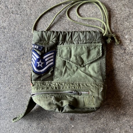 PULL A FACE DRWSTRING BAG (ART PEACE)