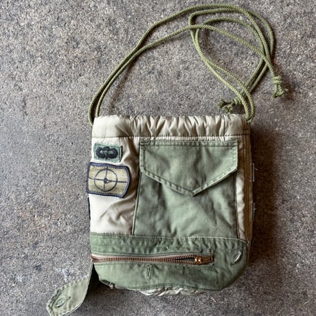 PULL A FACE DRWSTRING BAG (ART PEACE)