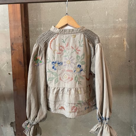 Embroidery  Church Middle Sleeve Top -for KIDS- size L