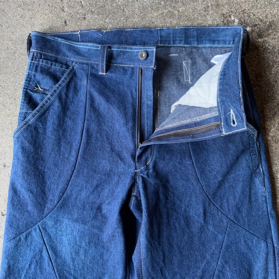 69ca189ed50198a65a585835