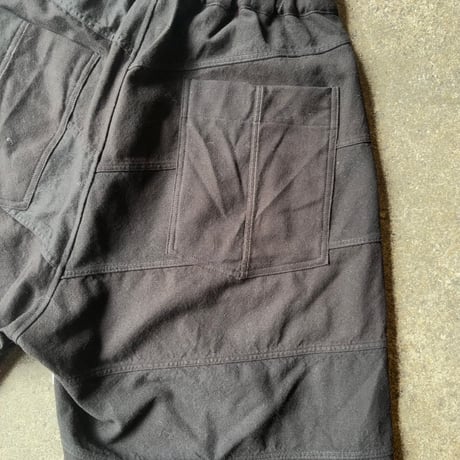 BLACK FALG HALF PT 4