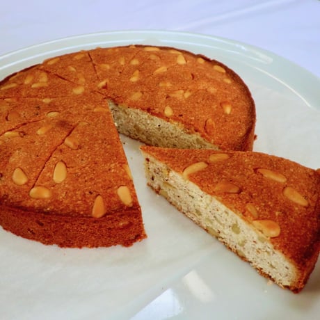 松の実ケーキ