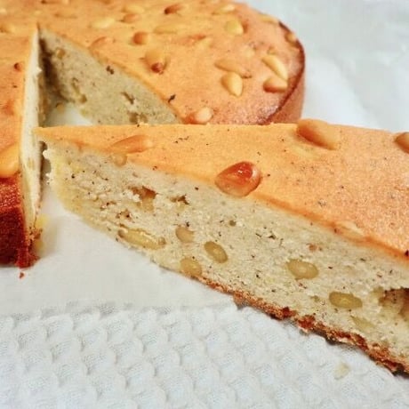 松の実ケーキ