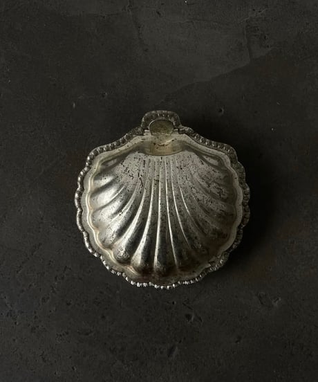 vintage shell ring