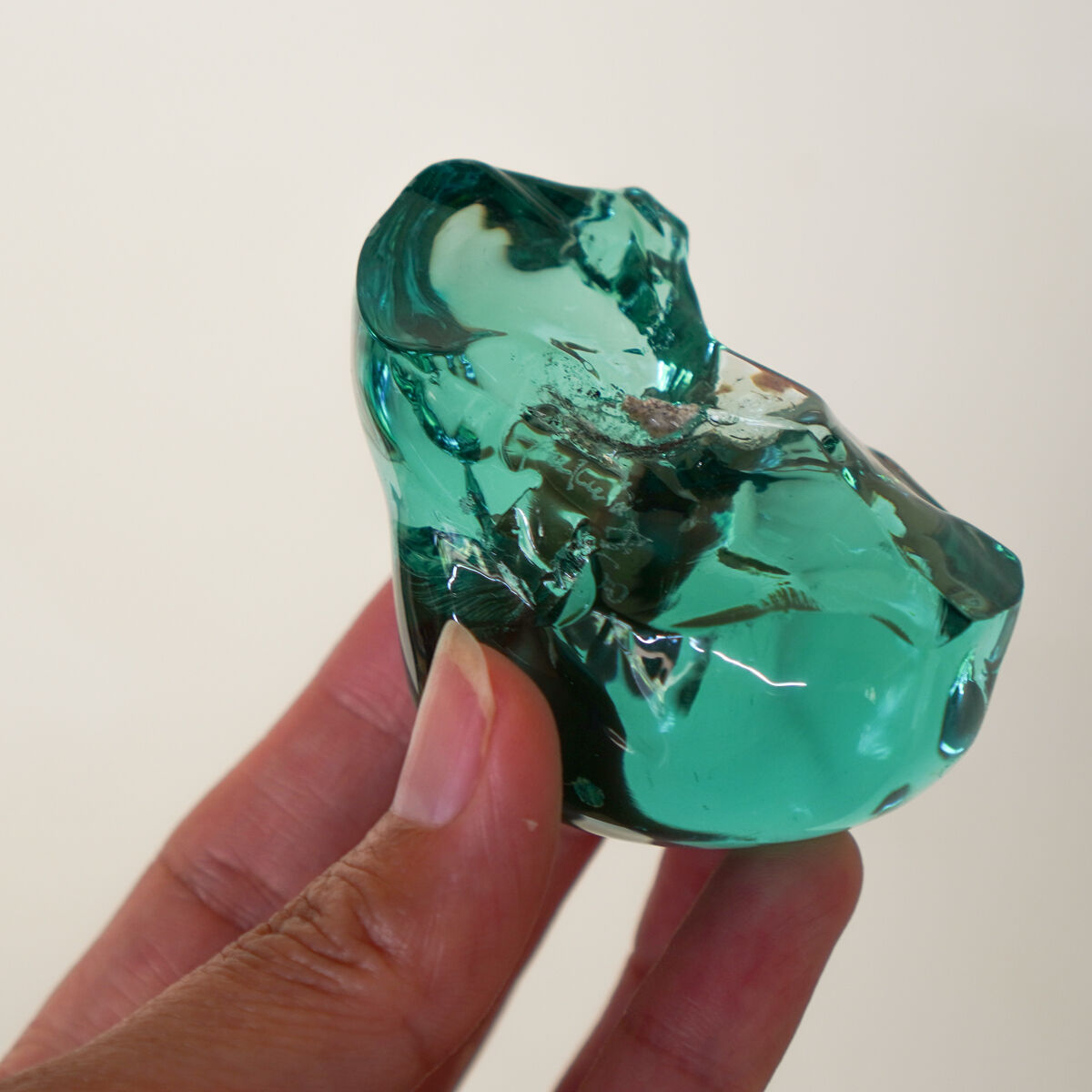 硝子屋福】スカイブルーのペーパーウェイト | TESHIGOTO Online Store