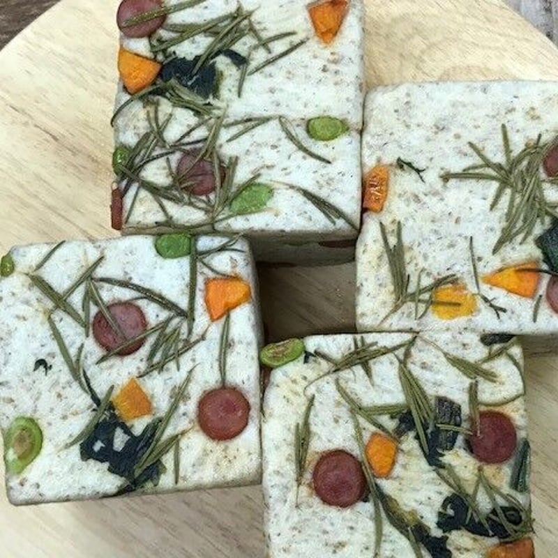 一個だけでは発注できません。ヒポポタマスの化石（野菜）（白地のNEW