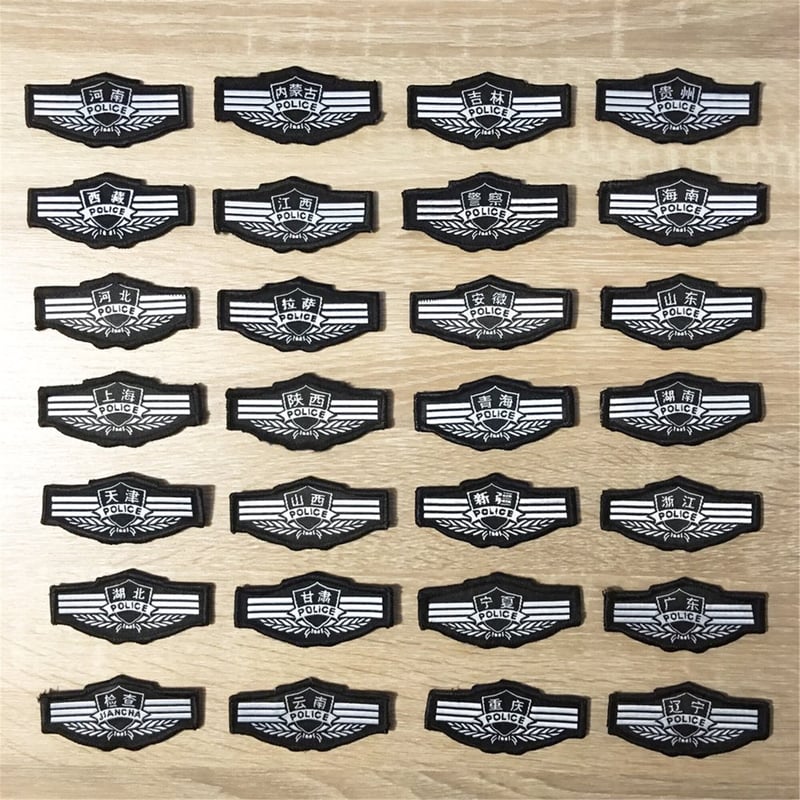 警察　バッジ 71LdYFzyZpL._UF350,350_QL50_.jpg