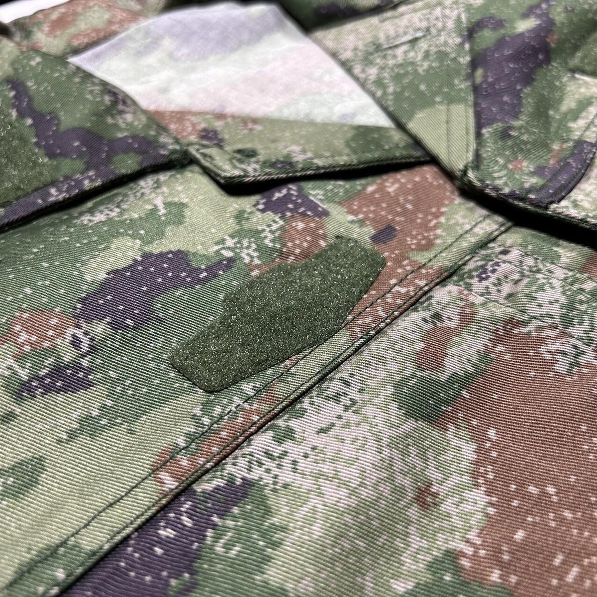 新品　中国人民解放軍21式星空迷彩夏用トレニーング半袖服上下セット　綿製
