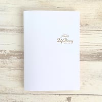 24Diary  パールホワイト（１冊３ヶ月・日付曜日フリー）「未来は、ここから始まる。」