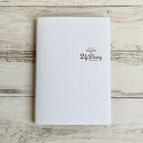 24Diary「リーフホワイト」（１冊３ヶ月・日付曜日フリー）