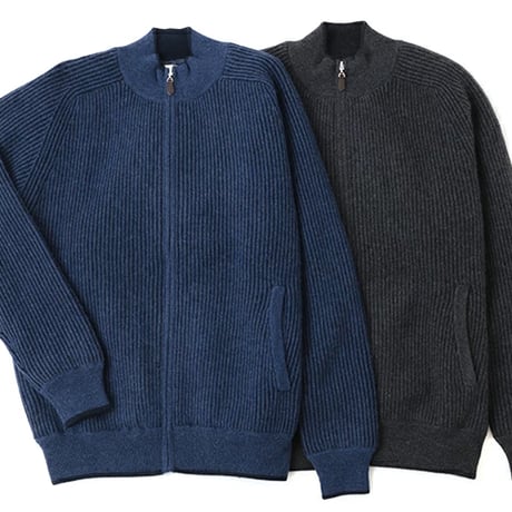 ARCHVIO  メンズ　青 カシミアセーター ARCHVIO メンズ 青 カシミアセーター ARCHVIO メンズ青 カシミア