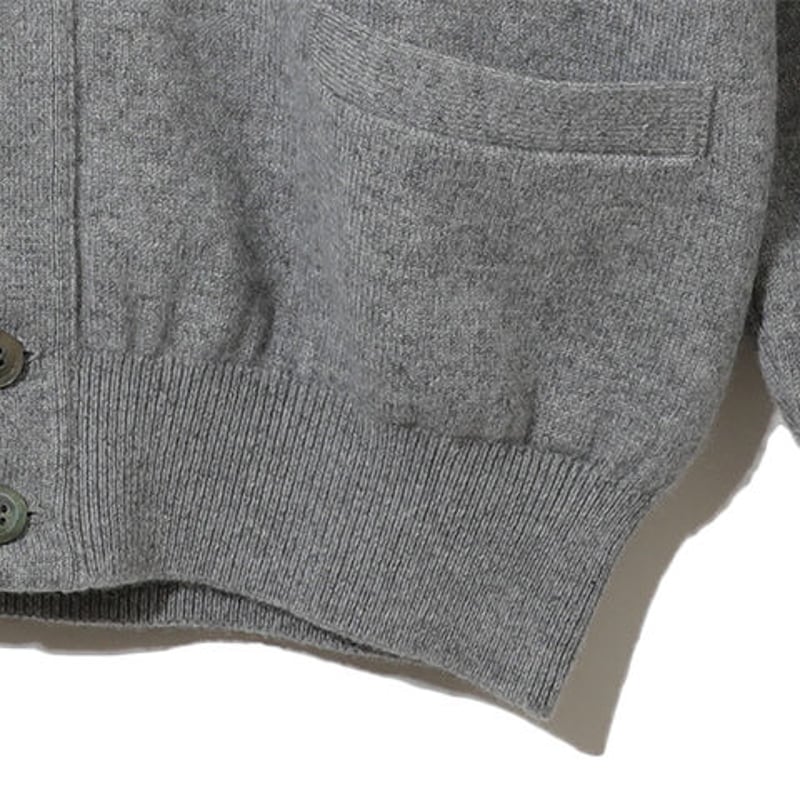 カシミヤカーディガン M/Lサイズ 東洋紡糸のカシミヤ糸使用 日本 カシミヤカーディガン M/Lサイズ 東洋紡糸のカシミヤ糸使用 日本