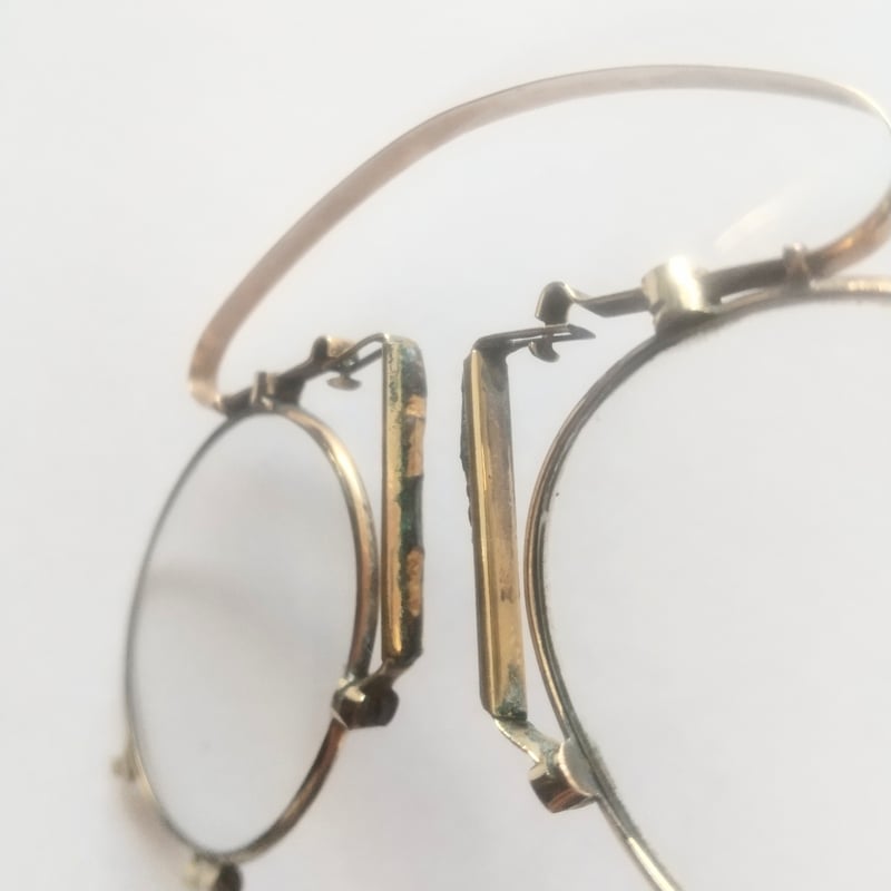 アンティーク　フィンチメガネ　鼻眼鏡　ケース付き 英国 アンティーク鼻眼鏡 Pince-ne Cブリッジ型 フィンチ眼鏡