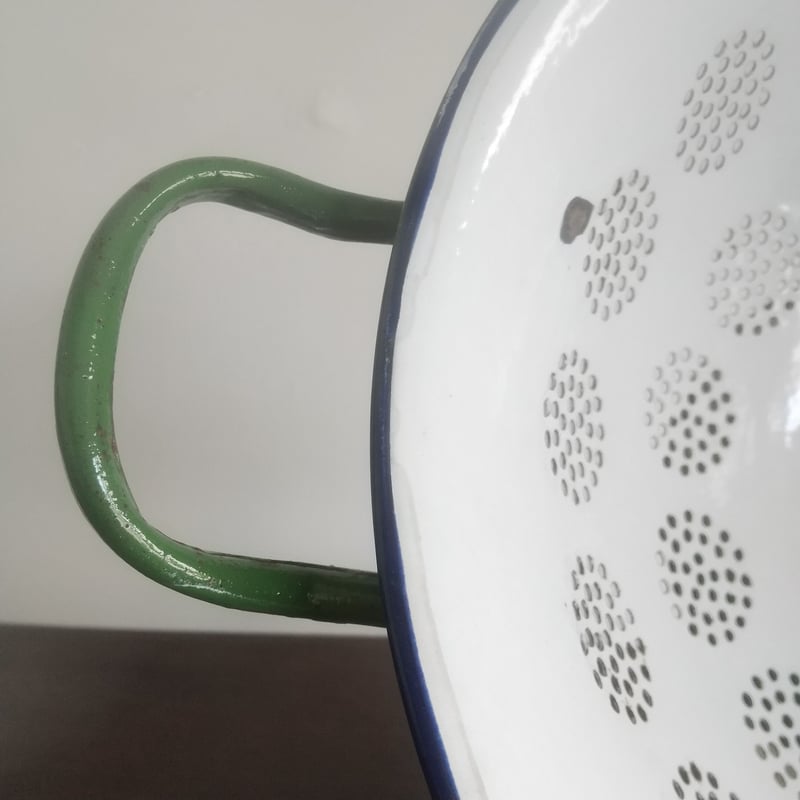 イギリスアンティーク イエローにグリーン コランダー 26df1e60101bacc7deb4f867331446