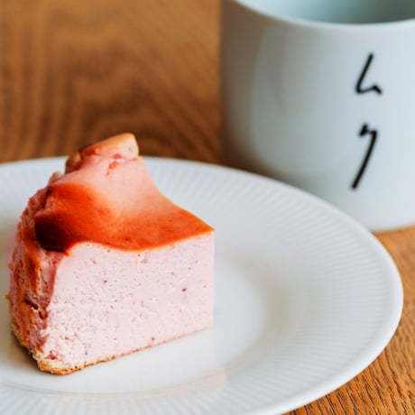 《1ホール12㎝》熟成バスクチーズケーキ　苺アールグレイ