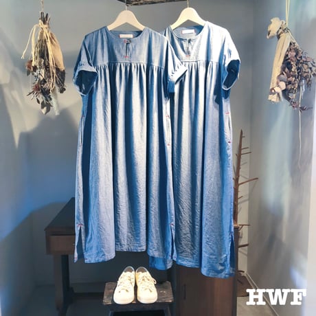 cottonジャガードミニドットスモッグギャザーワンピース (white) (blue) (indigo)