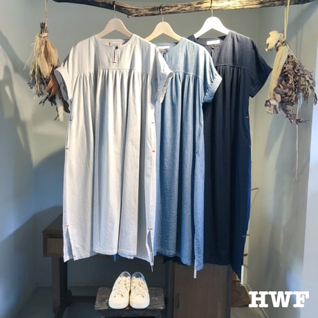 cottonジャガードミニドットスモッグギャザーワンピース (white) (blue) (indigo)