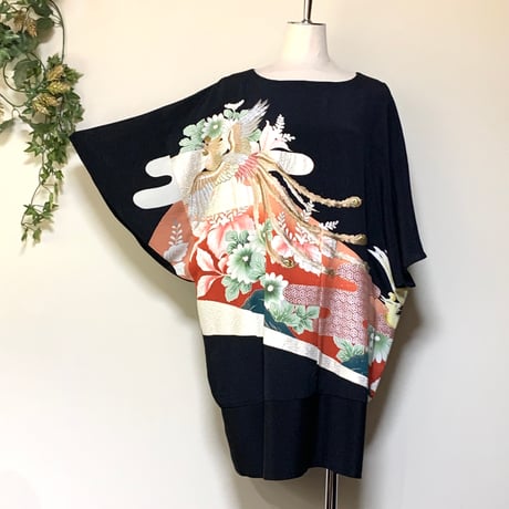 91.黒留袖ケープワンピース 厳つ