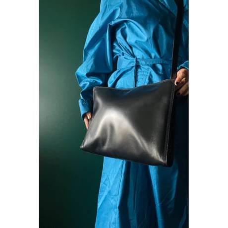 "LOEWE"Plain leather shoulder bag