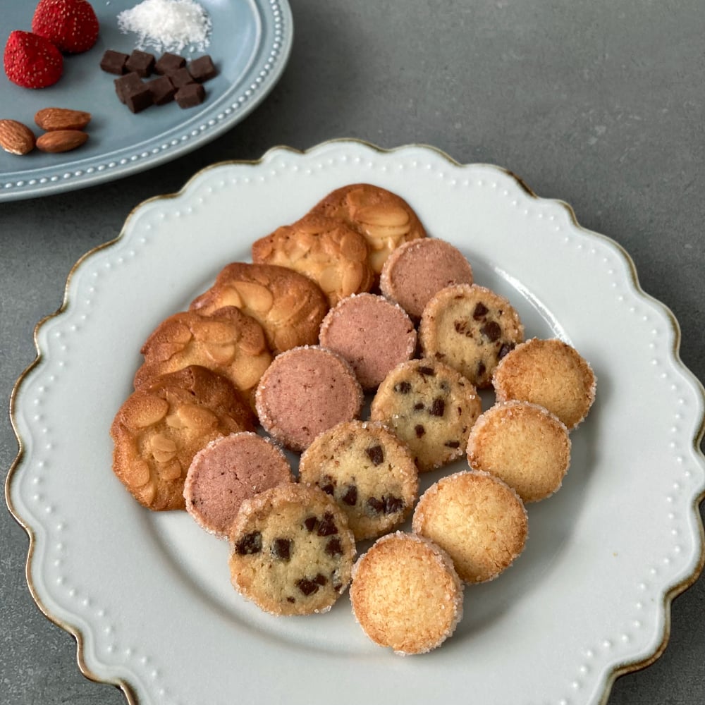 セレクトクッキーA（ココナッツ・チョコチップ・イチゴ・チュイル