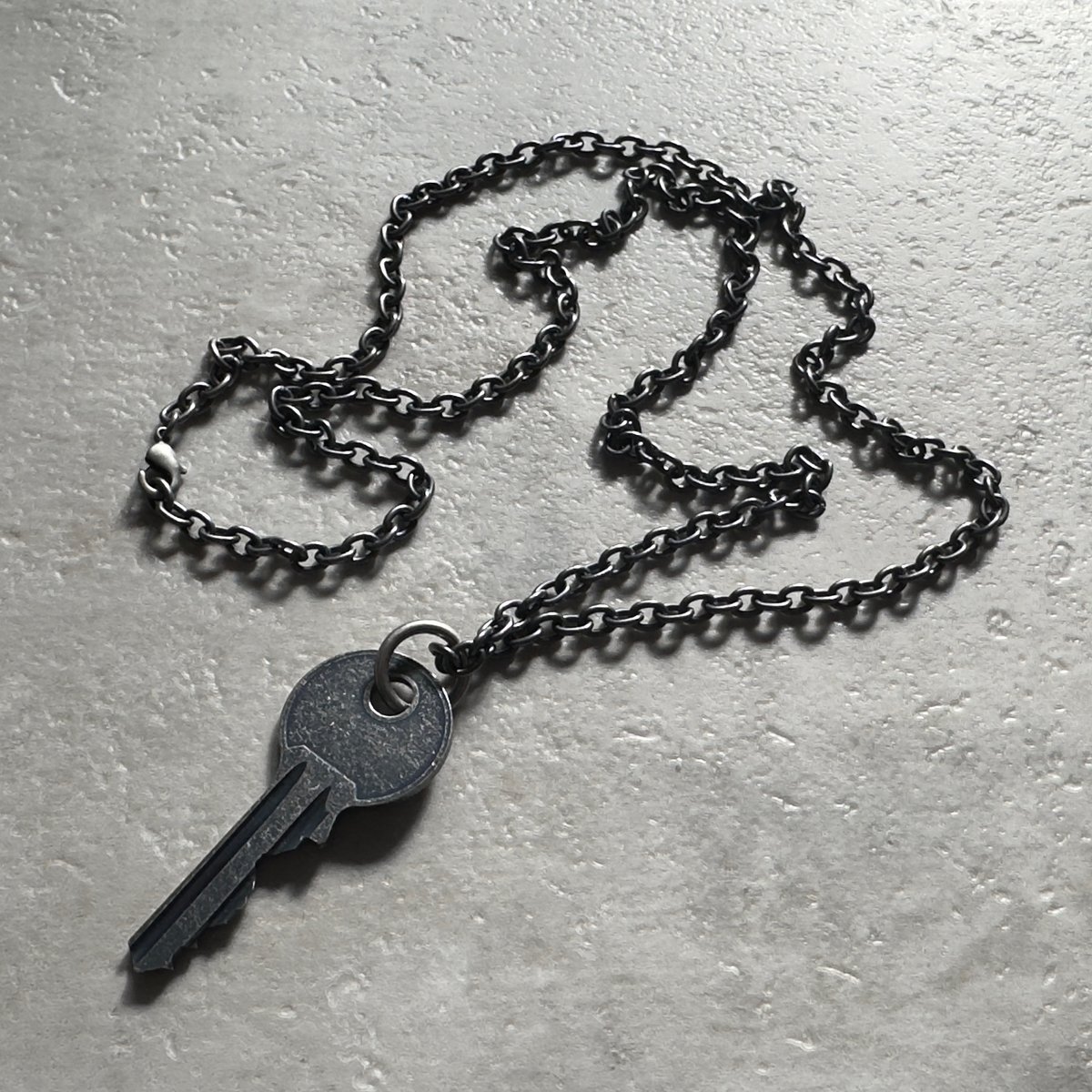Aged Reversible Key Necklace | 1ROOM TOKYO