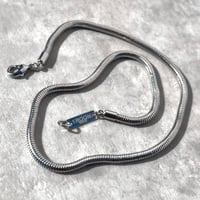 SNAKE CHAIN NECKLACE