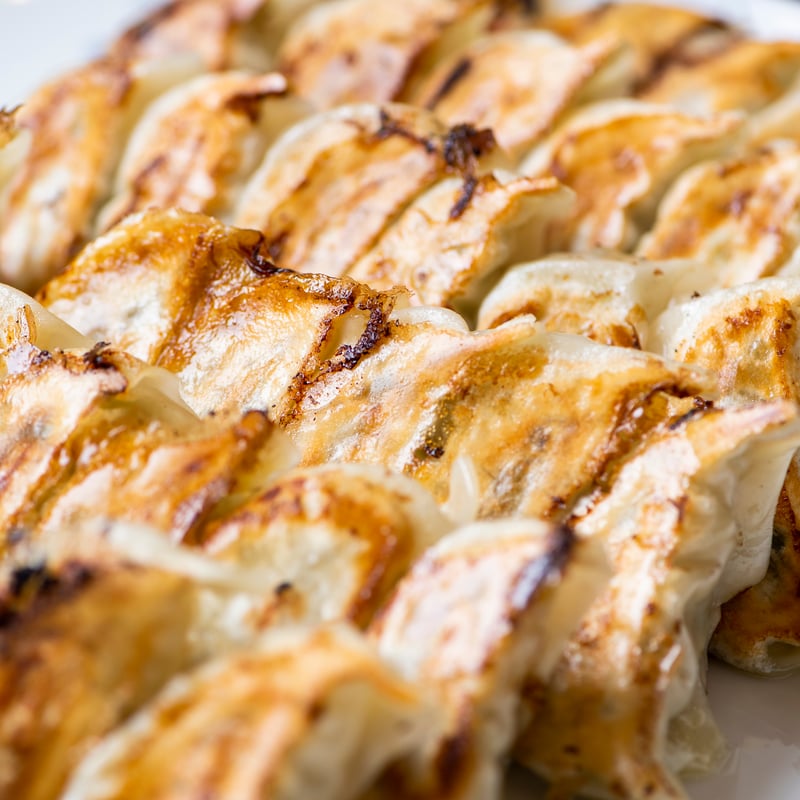 期間限定 送料込み￥2,500！【神戸元町名物 満園餃子】 50個入り