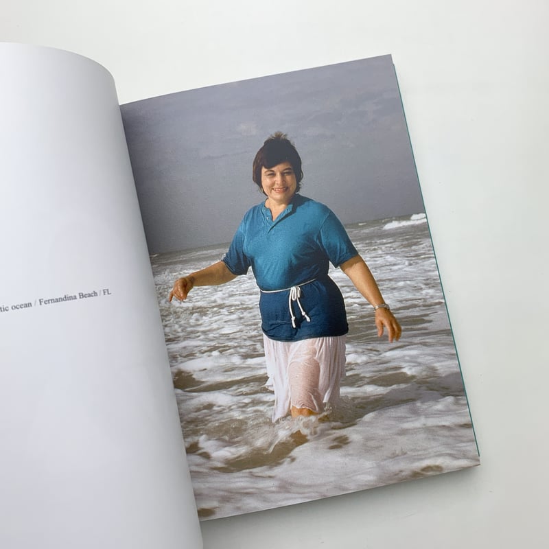 in almost every picture.｜Erik Kesseles | 玄玄書林