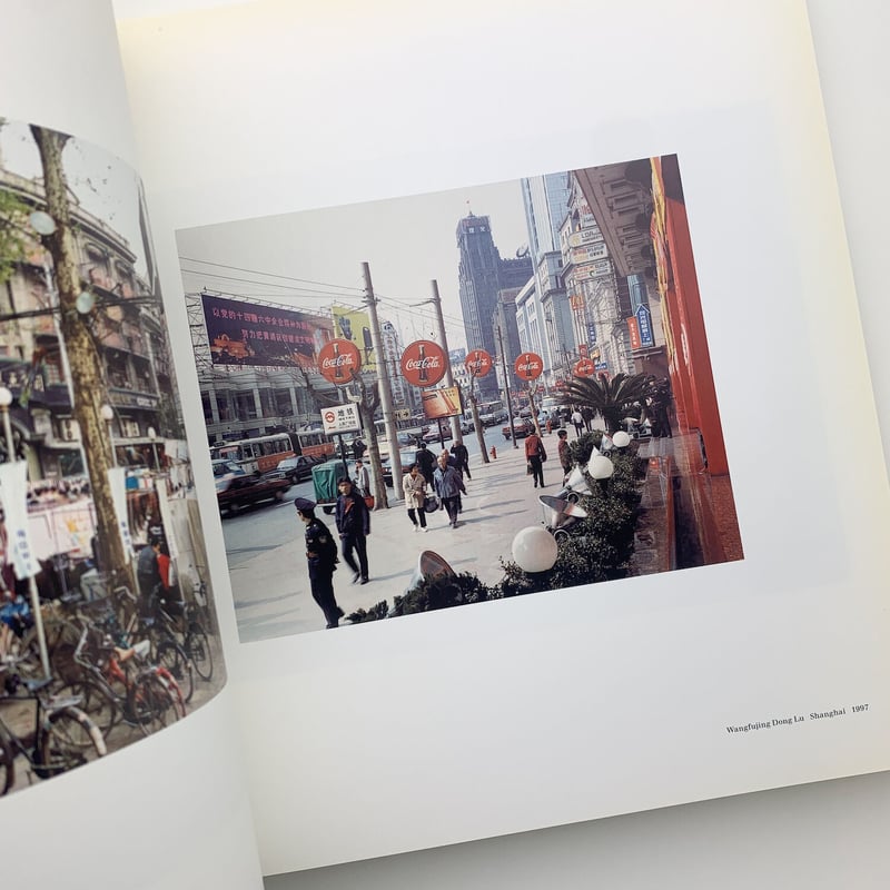 THOMAS STRUTH: Fotografien 1978-2010 | 玄玄書林 THOMAS STRUTH: Fotografien 1978-2010 | 玄玄書林