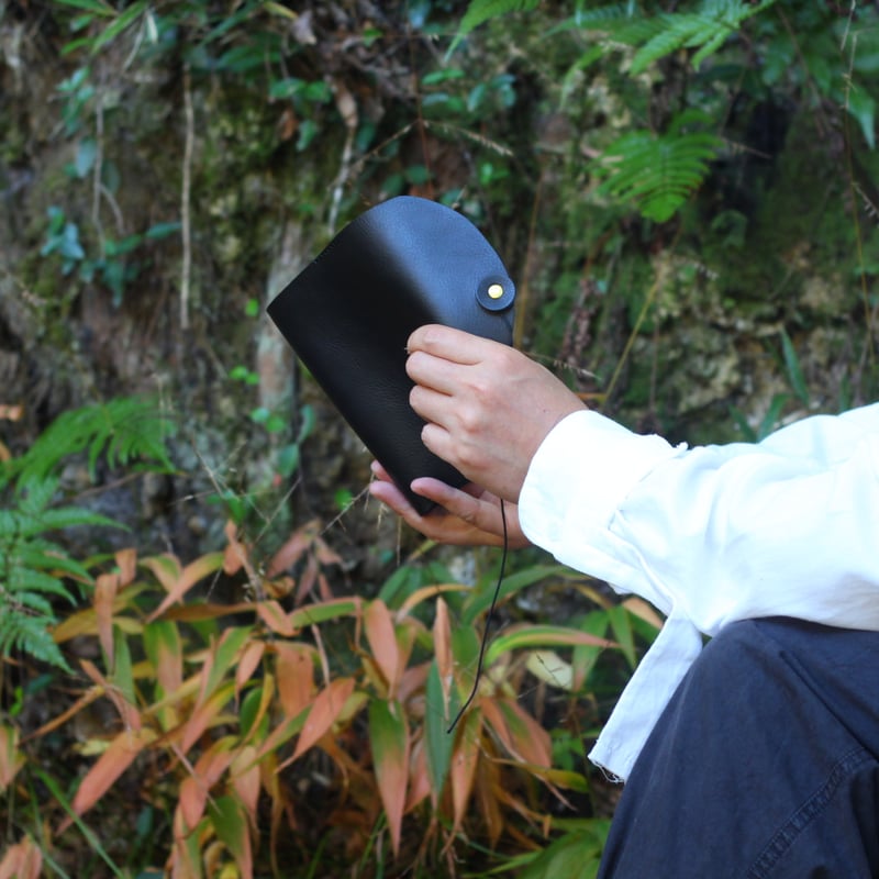 本革ブックカバー 文庫本サイズ 2色展開(名入れ無料) | Cahonca Leather