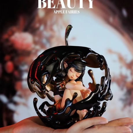 【予約販売：2025年9月中 お届け予定】WeArtDoing Sleeping Beauty-Apple Fairies-Black「眠れる魔法： 林檎の姫・幽なる森の秘境(黒)」