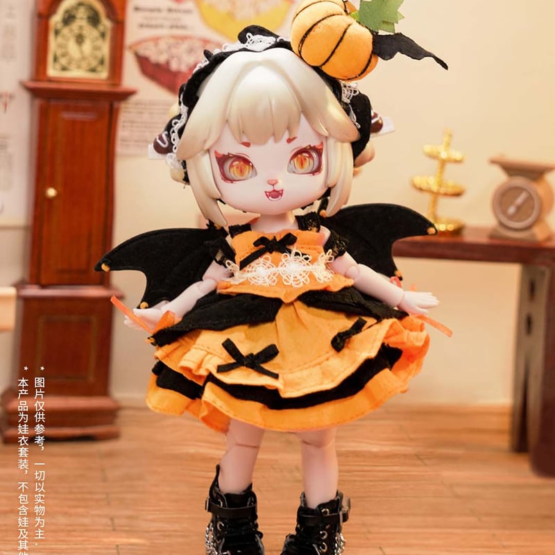 オレンジ髪の黒ドレス人形 ケース付き-本格ビリヤード台！！
