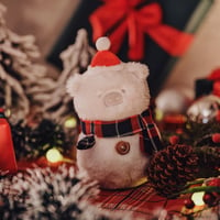 【予約販売：11月下旬～12月中旬 お届け予定】TOYZEROPLUS×CICI'S STORY 子豚LULU 2023年クリスマス 公式グッズ 「雪だるまルル おきあがりこぼし ぬいぐるみ」
