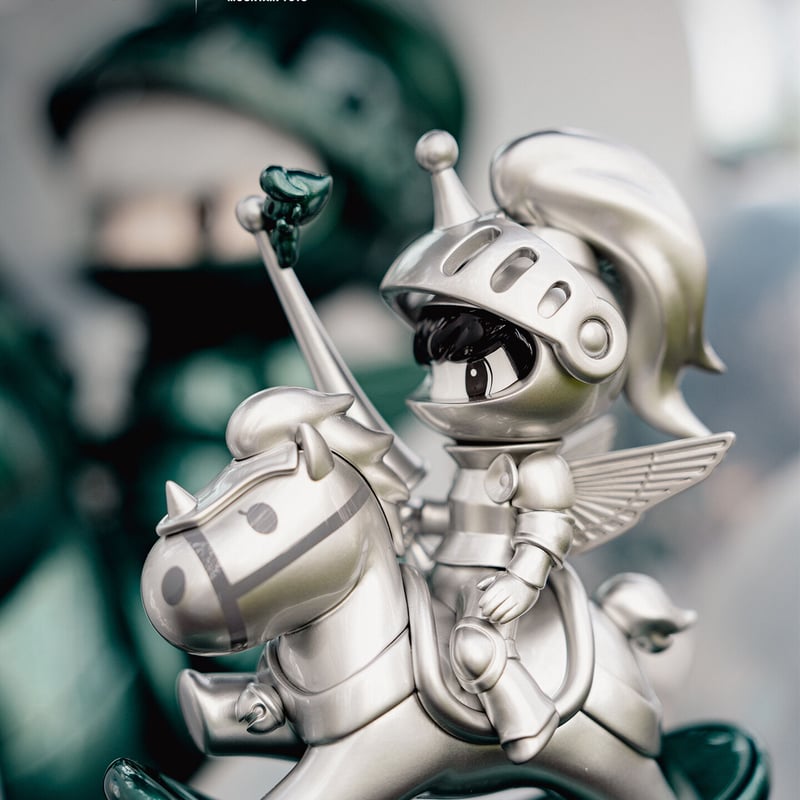 予約販売：7月下旬～8月中旬 お届け予定】MOUNTAIN TOYS x 小