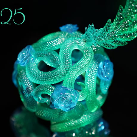 【予約販売：2025年6月中 お届け予定】Good Night Series-Snake & Flowers-Gold 「蛇と花：翡翠」【コレクションフィギュア】