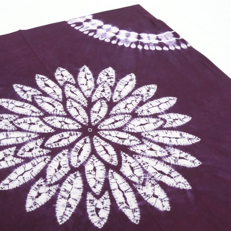 紫色の花柄刺繍座布団 楽天市場】【オプション】 刺繍名入れ ※座布団本体は含みません