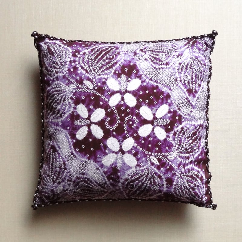 正絹 クッションカバー どくだみ | 草紫堂 公式オンラインショップ