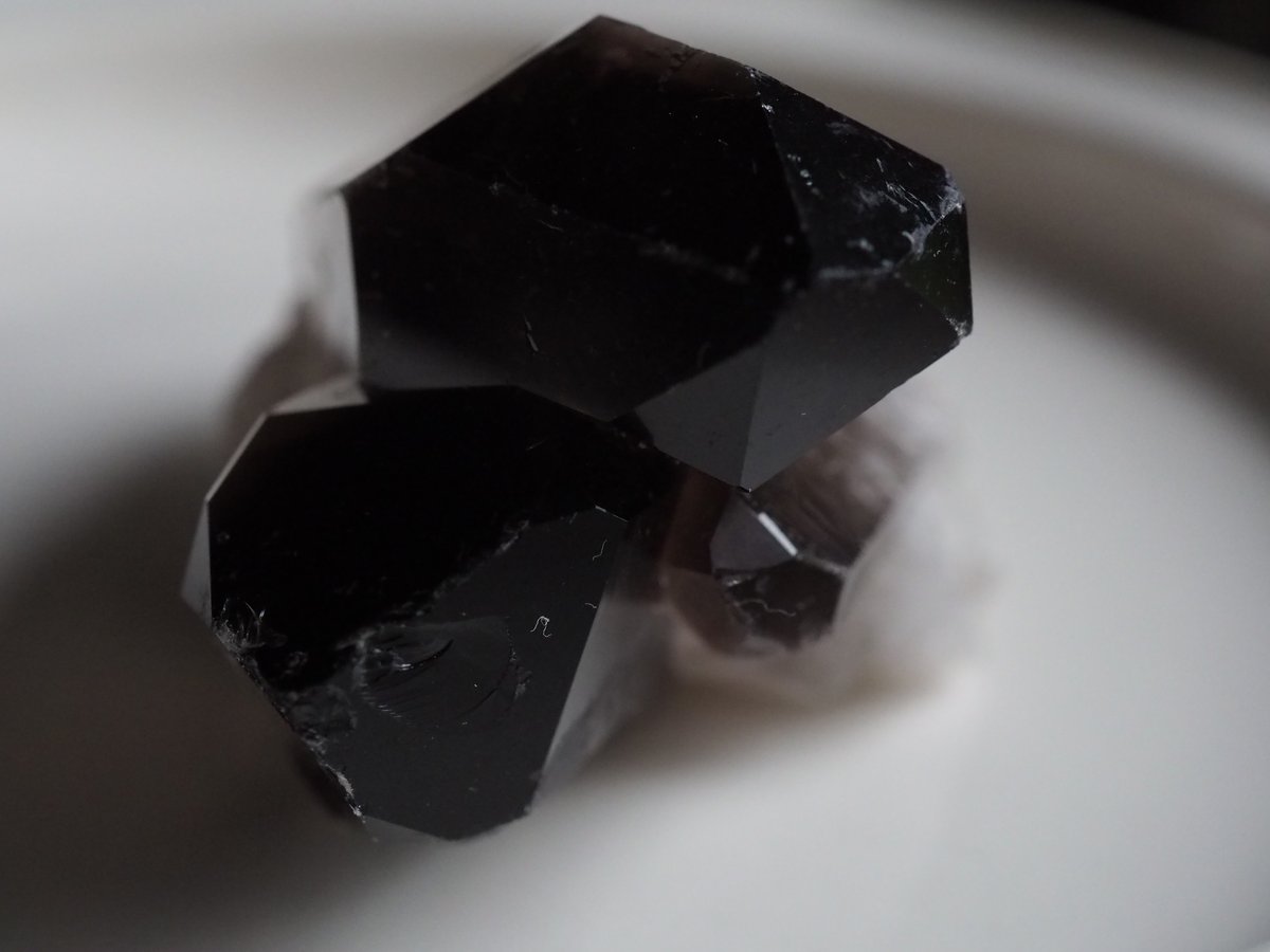 原石 スモーキークォーツ（煙水晶）/ モリオン（黒水晶） A | 星空旅行