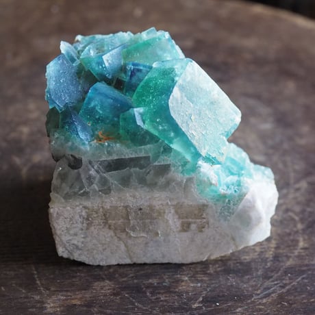 グリーンフローライト、インカたん、白虎の水晶たん、ローズクオーツ、水晶、トパーズ パワーストーン 天然石 緑水晶 グリーンクォーツ クラスター