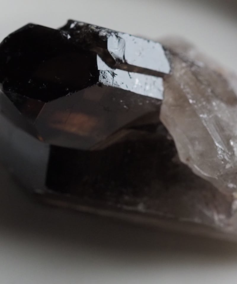 原石 スモーキークォーツ（煙水晶）/ モリオン（黒水晶） A | 星空旅行