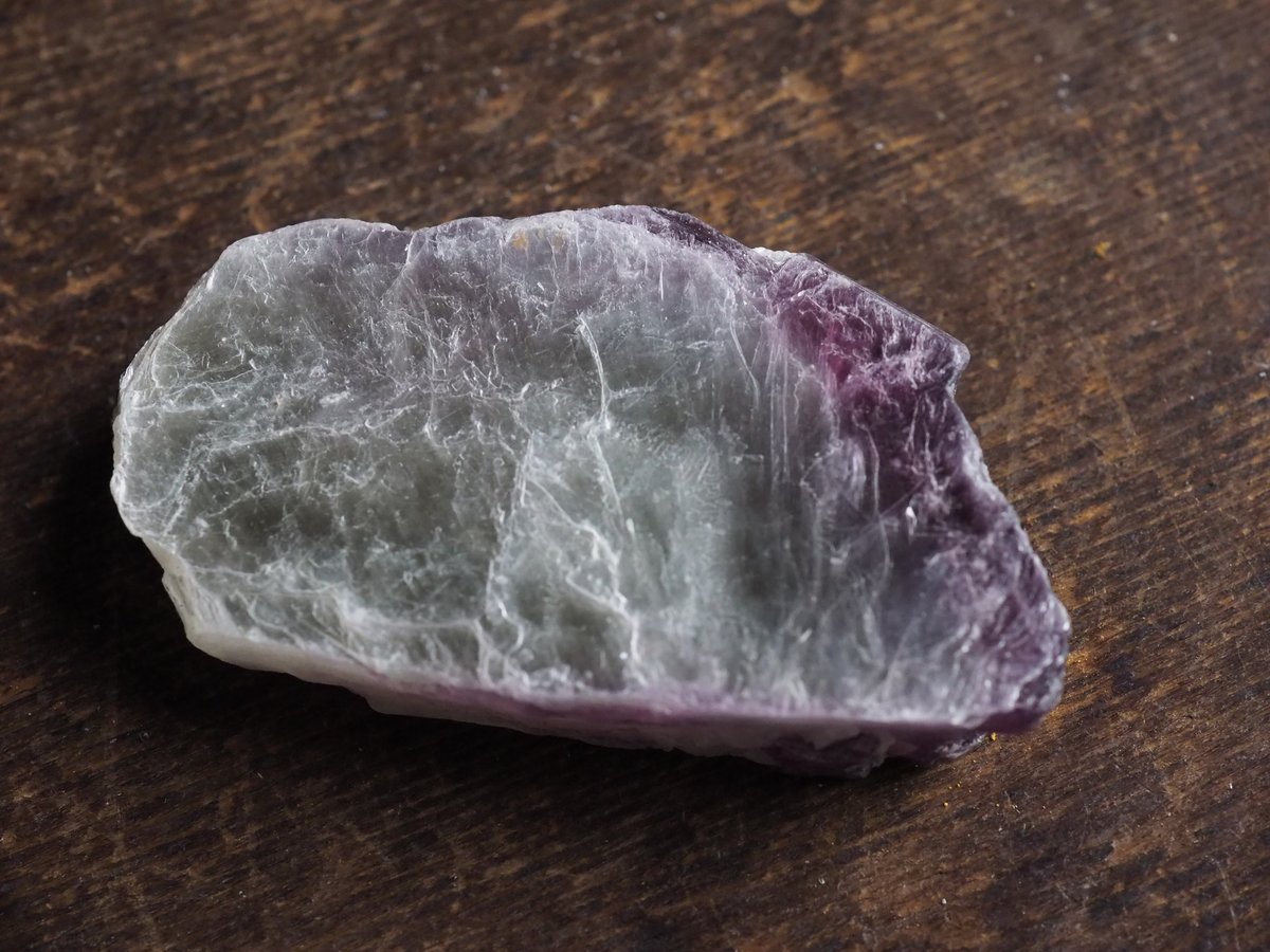 原石 リチア雲母（レピドライト）・白雲母（モスコバイト） B | 星空