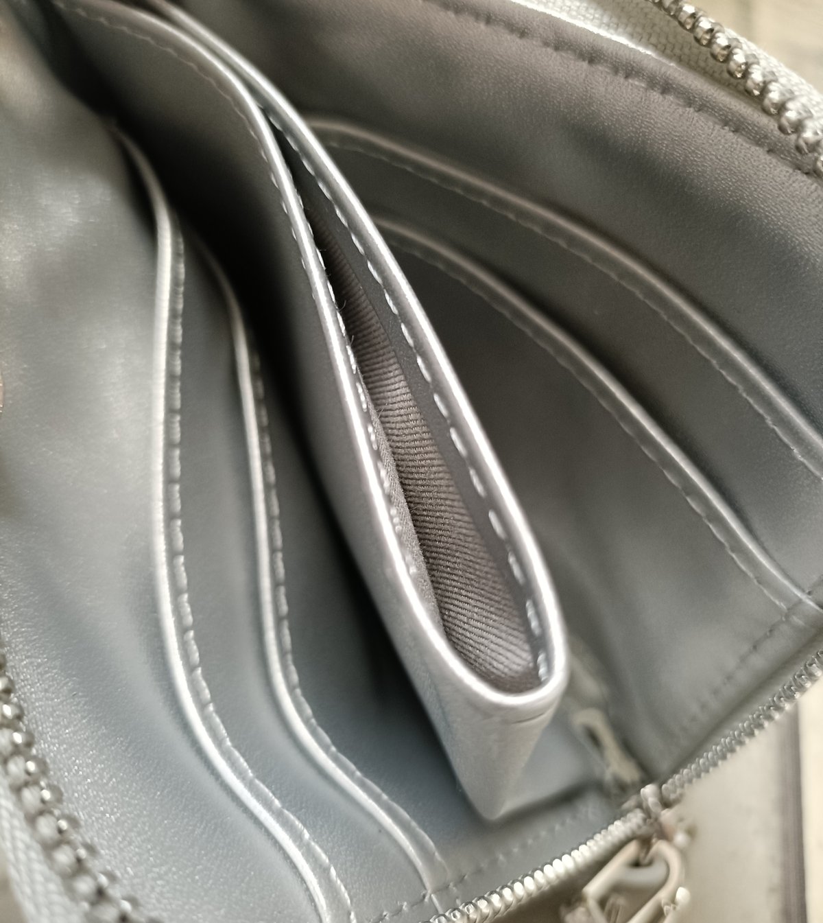 星チャームL字ファスナーラウンドミニ財布 シルバー | 星の雑貨店