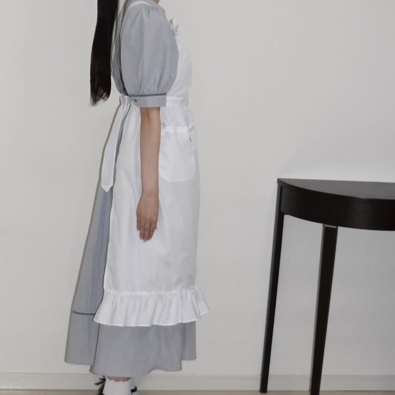 リボンとフリルがかわいいエプロン | Lady Manon