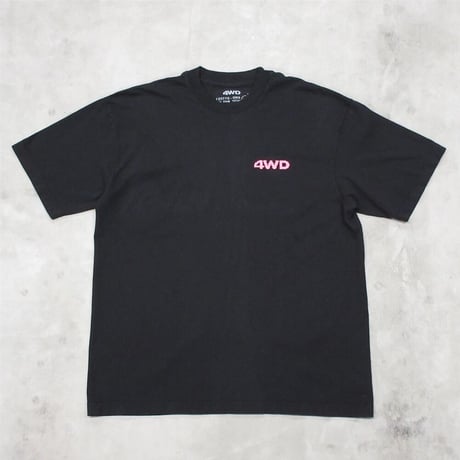 4WD  (4 WORTH DOING) / HALF TONE LOGO SS TEE / BLACK / PINK