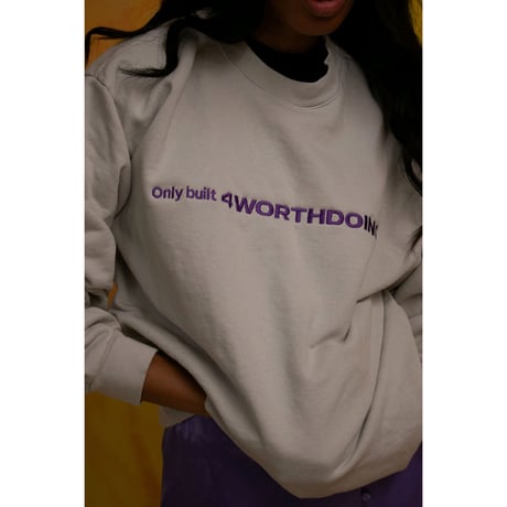 4WD  (4 WORTH DOING) / ONLY BUILT CREWNECK SWEATSHIRT / CEMENT