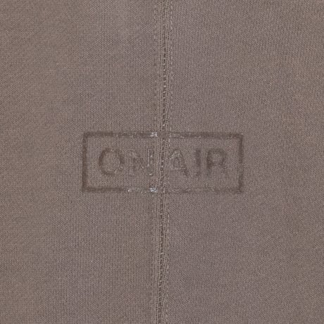 ON-AIR / ONE TUCK SWEAT PANT / GREY