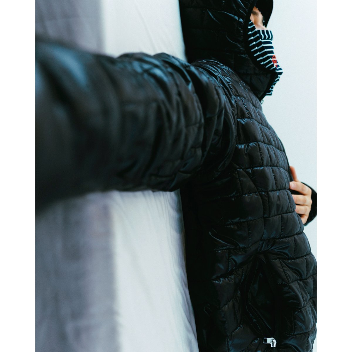 SOL soonerorlater / BORDER SCARF / WHITE & NAVY