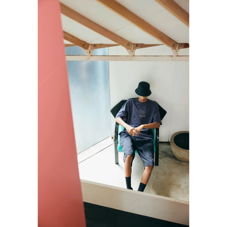 COMFORTABLE REASON / CROPPED SHORTS / BLACK