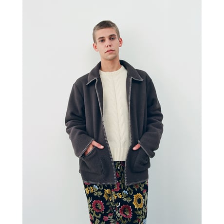 STUSSY / WOODSY BLANKET STITCH FLEECE / CHARCOAL