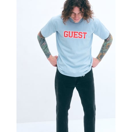 SPECIAL GUEST K.K. / SG GUEST LOGO TEE / BEIGE